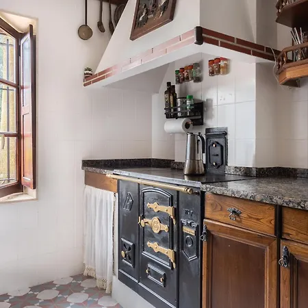 Caserio Urikosolo Kır Evi *